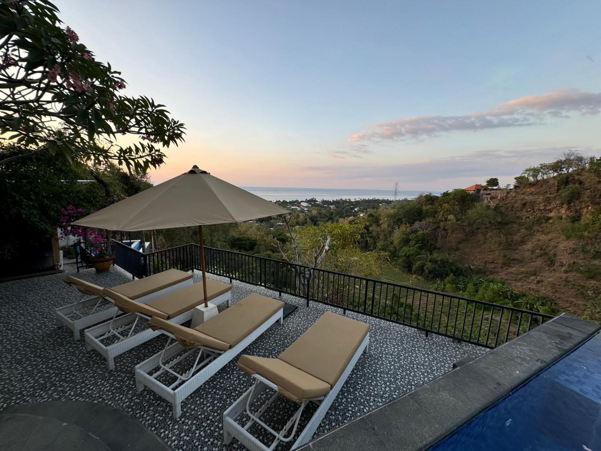Villa Bukit Sing Sing ซีงาราจา ภายนอก รูปภาพ