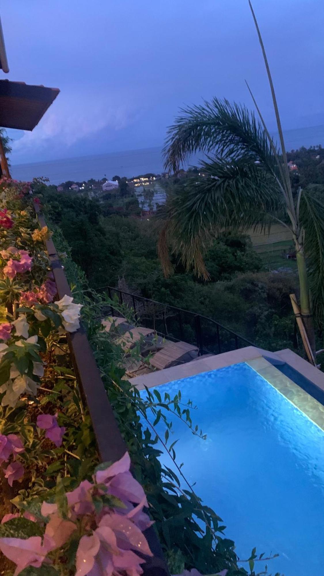 Villa Bukit Sing Sing ซีงาราจา ภายนอก รูปภาพ